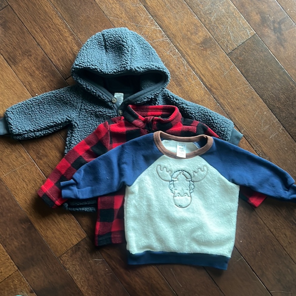9mo fleece sweater bundle